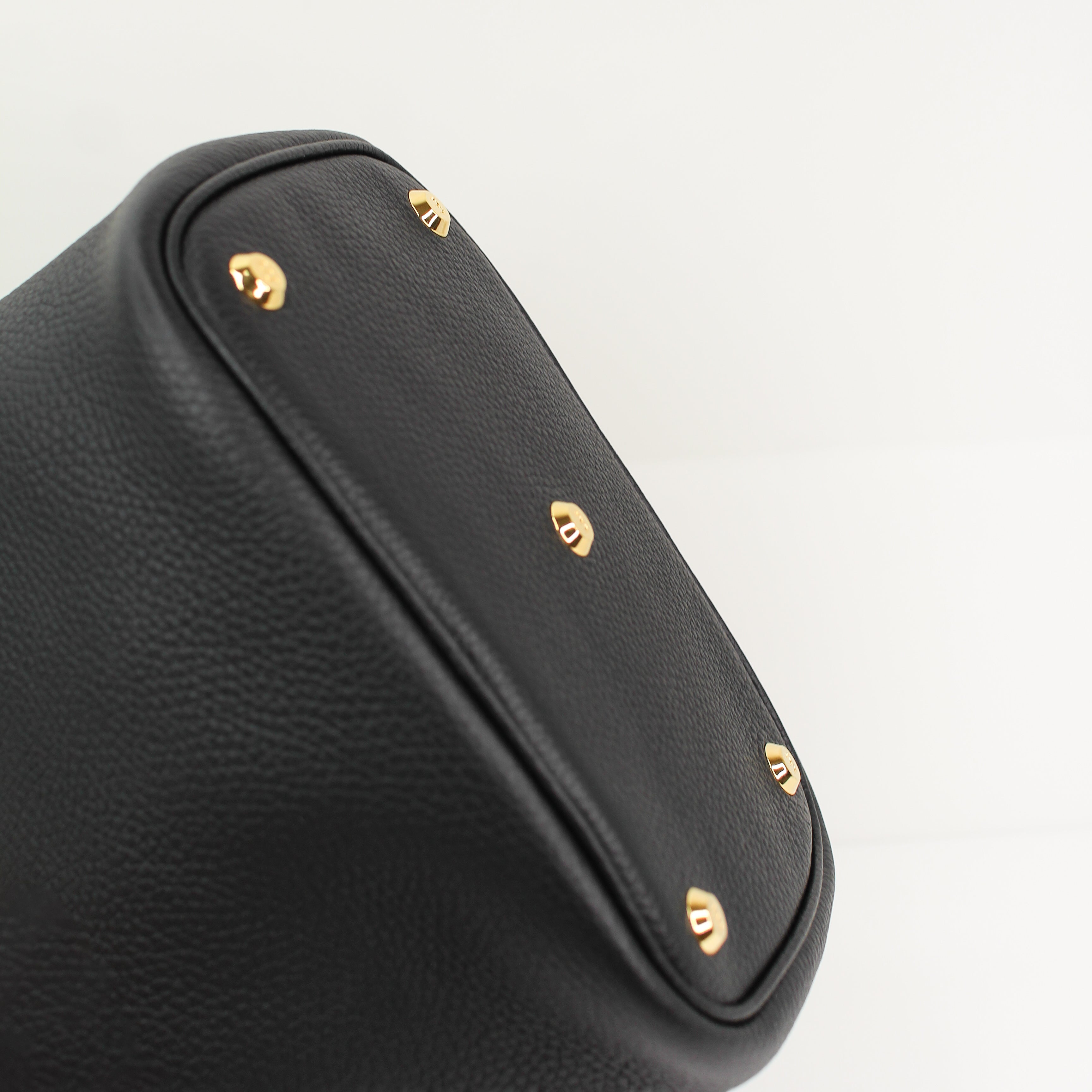 SAC A MAIN EN CUIR ETOILE PM NOIR FINITIONS DORÉES
