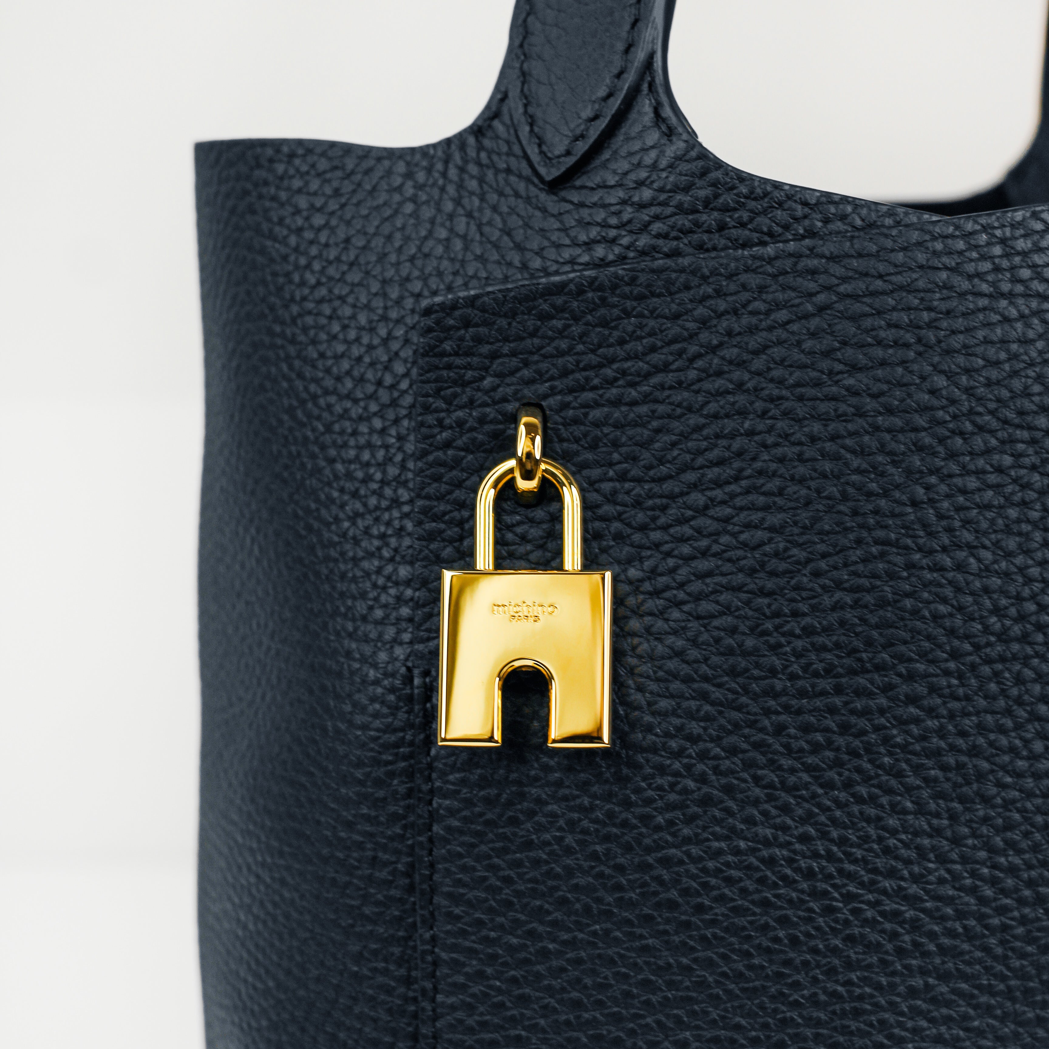SAC A MAIN EN CUIR ETOILE PM ECLIPSE FINITIONS DORÉES