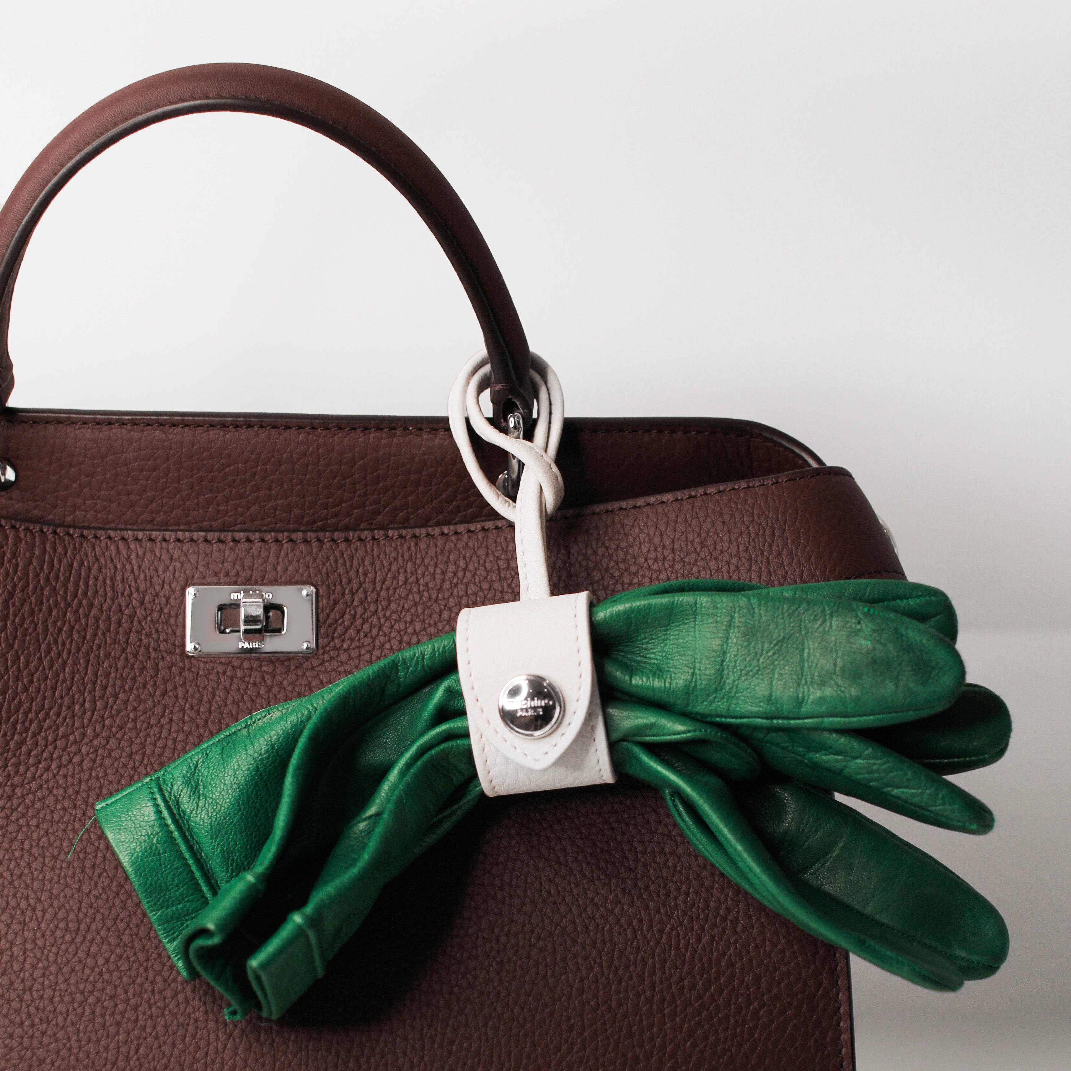 PORTE-GANTS EN CUIR CRAIE