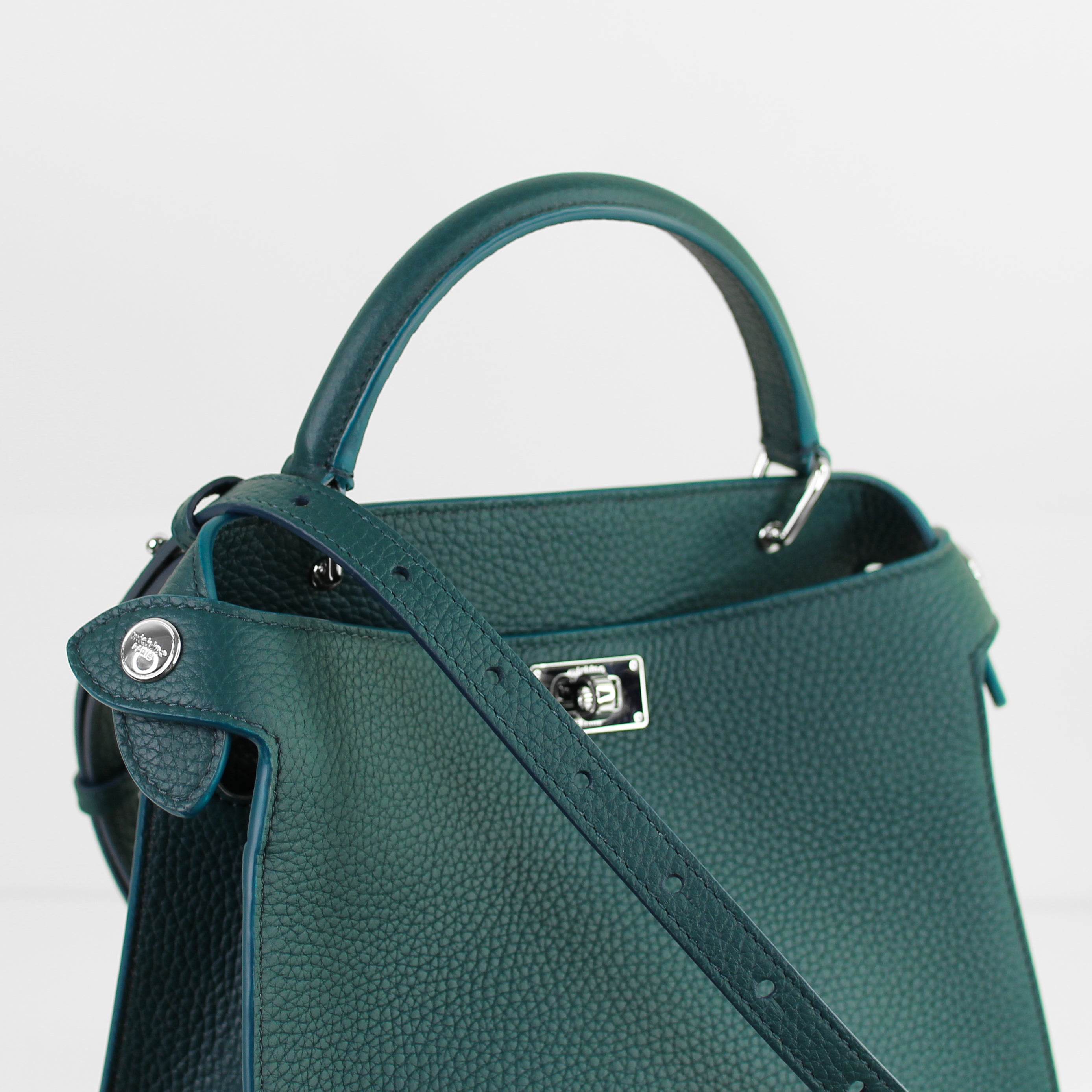 "Archiv-Events" LUTECE MINI LEDERHANDTASCHE EMERALD MIT INITIALE