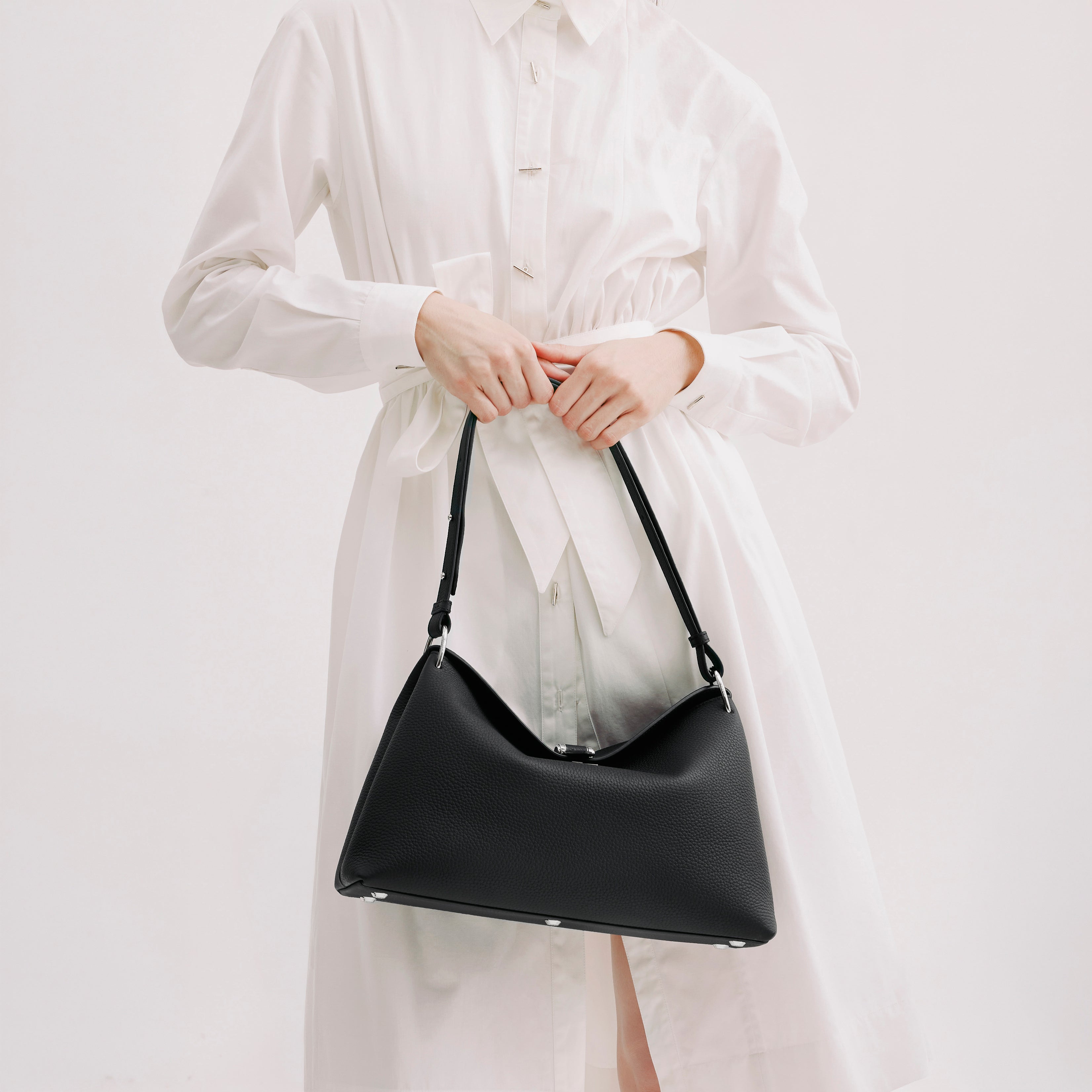 PASSY PM HYBRID HOBO LEDERHANDTASCHE SCHWARZ