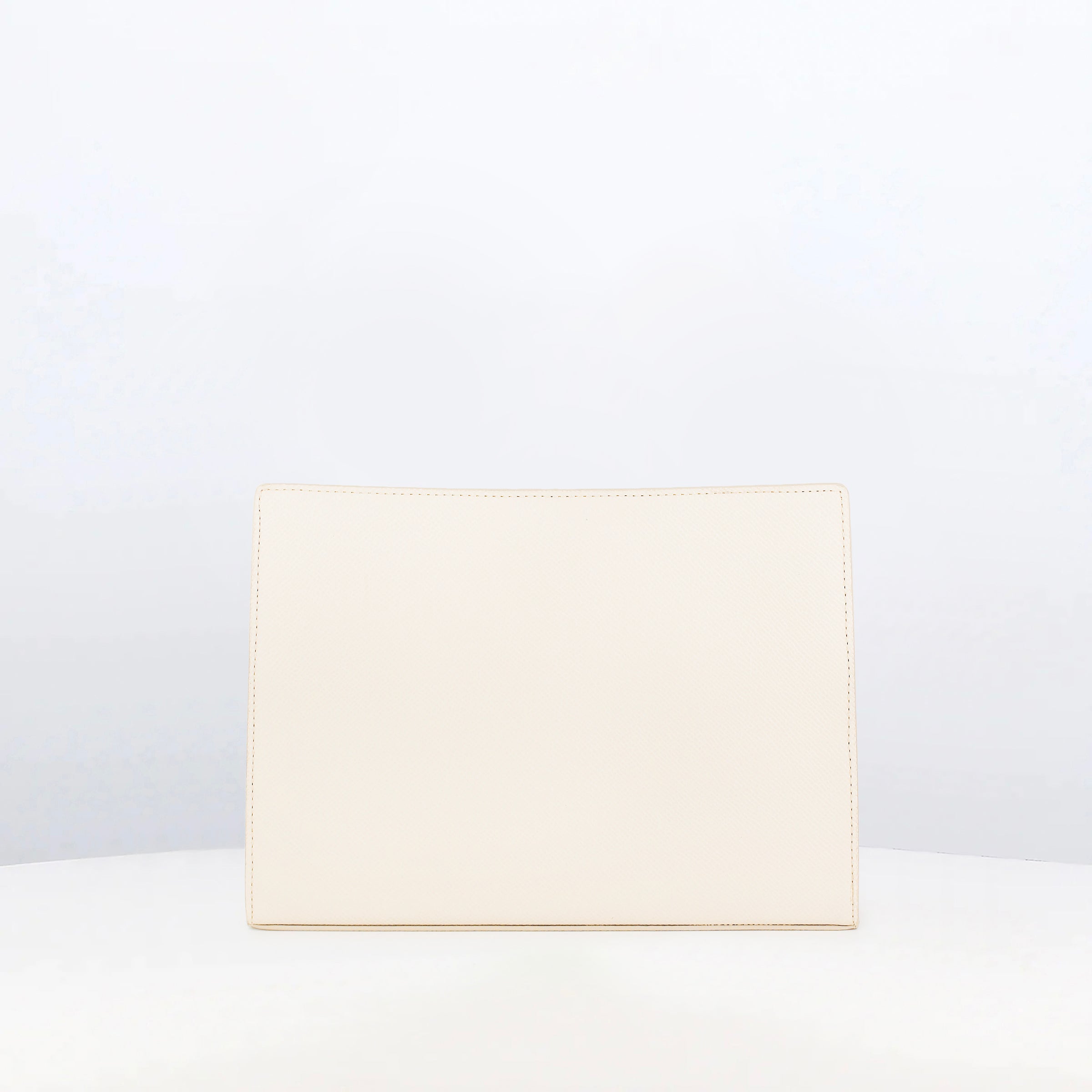 POCHETTE MONTAIGNE AUS LEDER IVOIRE