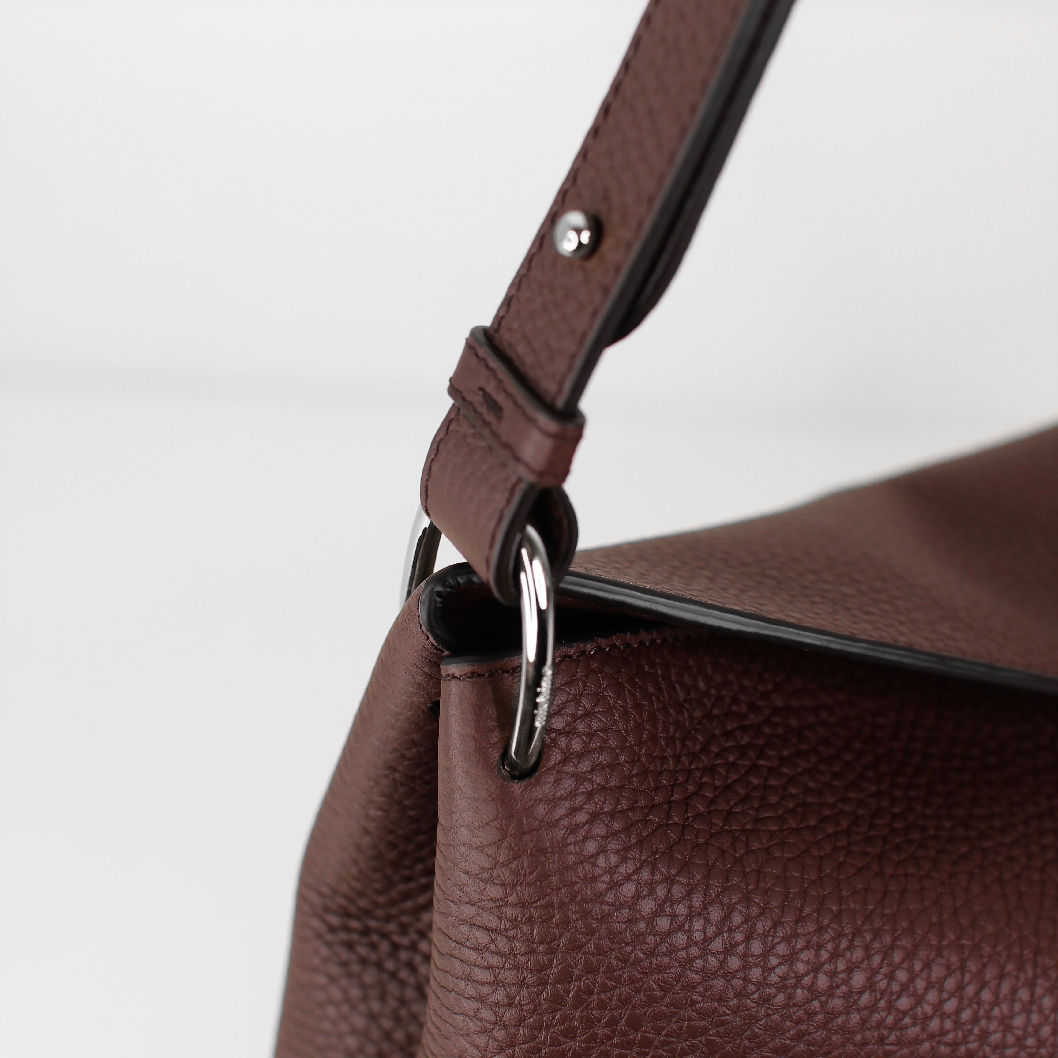 PASSY PM HYBRID HOBO LEDERHANDTASCHE PRUNE