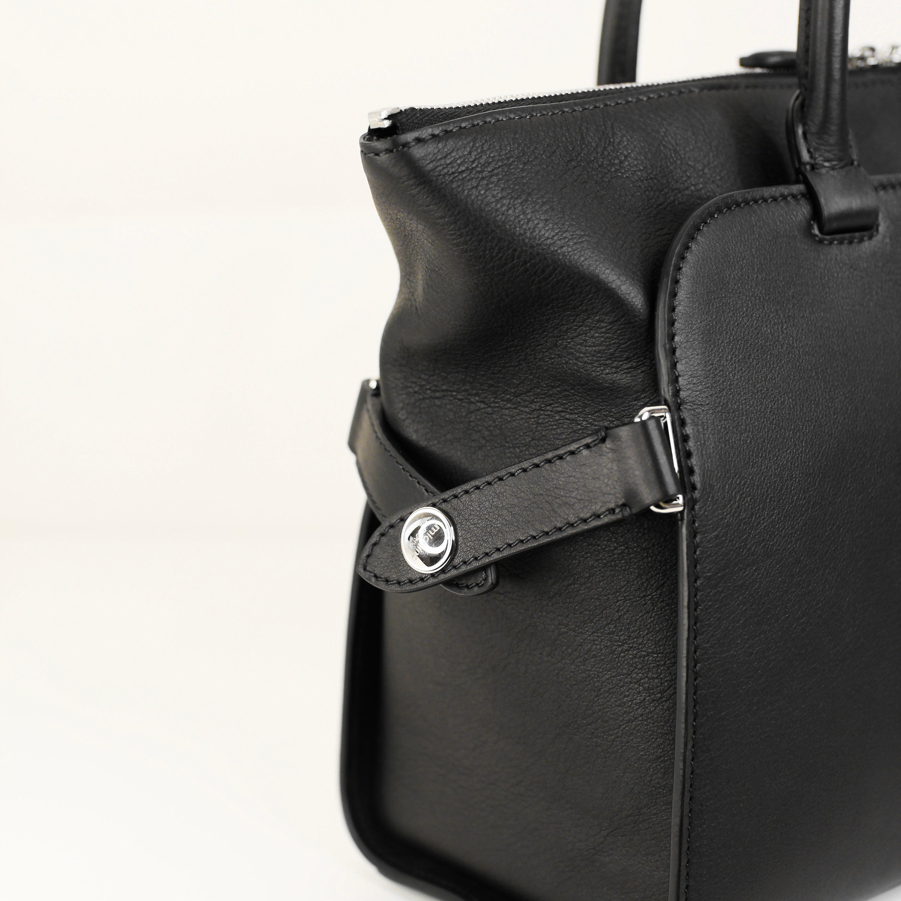 セティエム スモール レザーバッグ ブラック