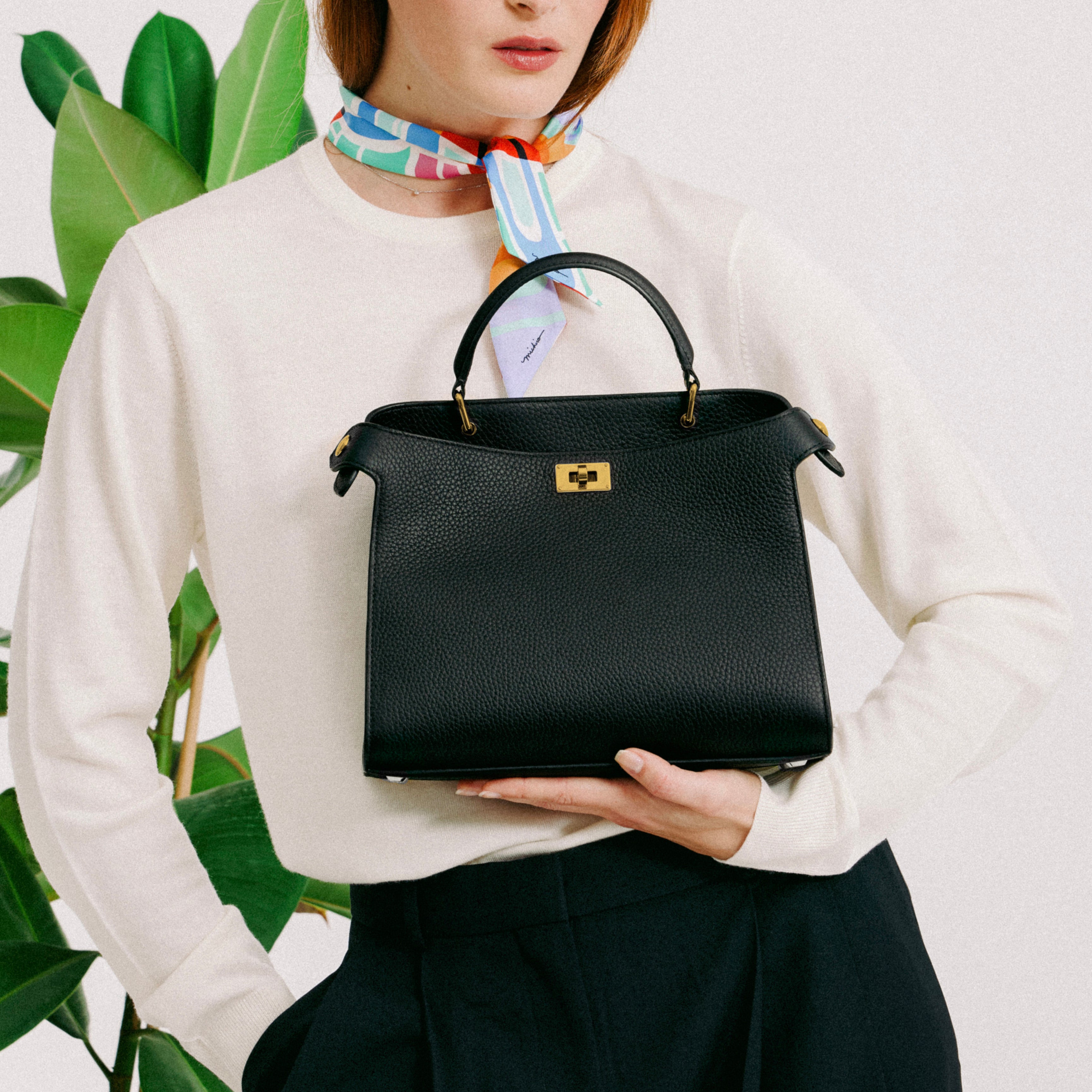 LUTECE 27 SCHWARZE LEDERHANDTASCHEN MIT GOLDVERZIERUNG