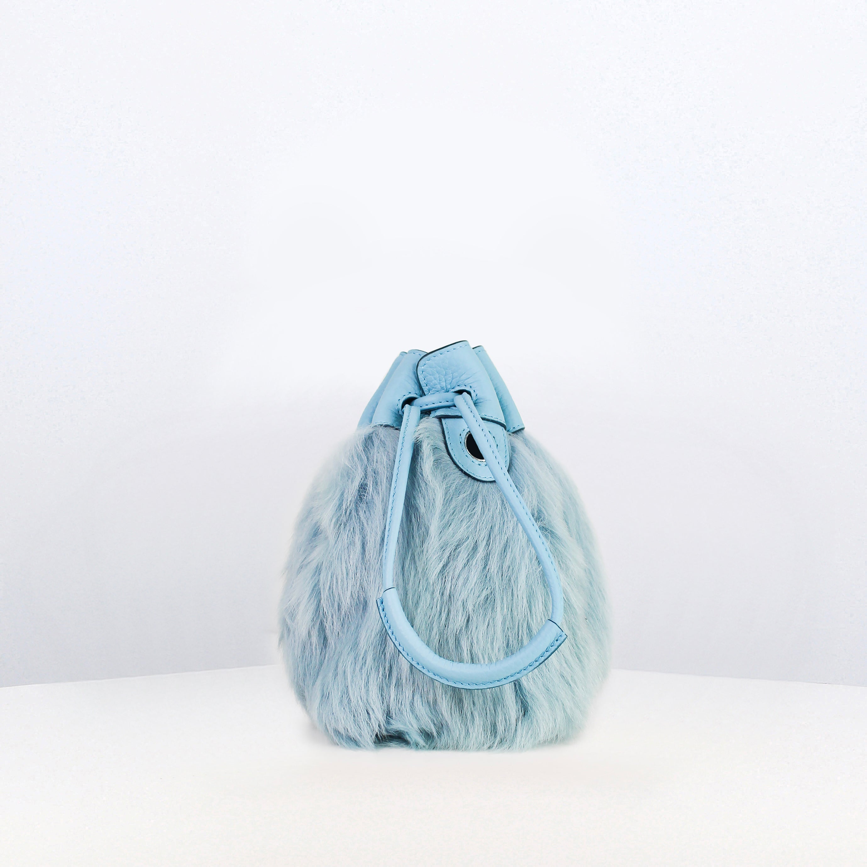 SAC À MAIN EN CUIR ET SHEARLING COLETTE CIEL