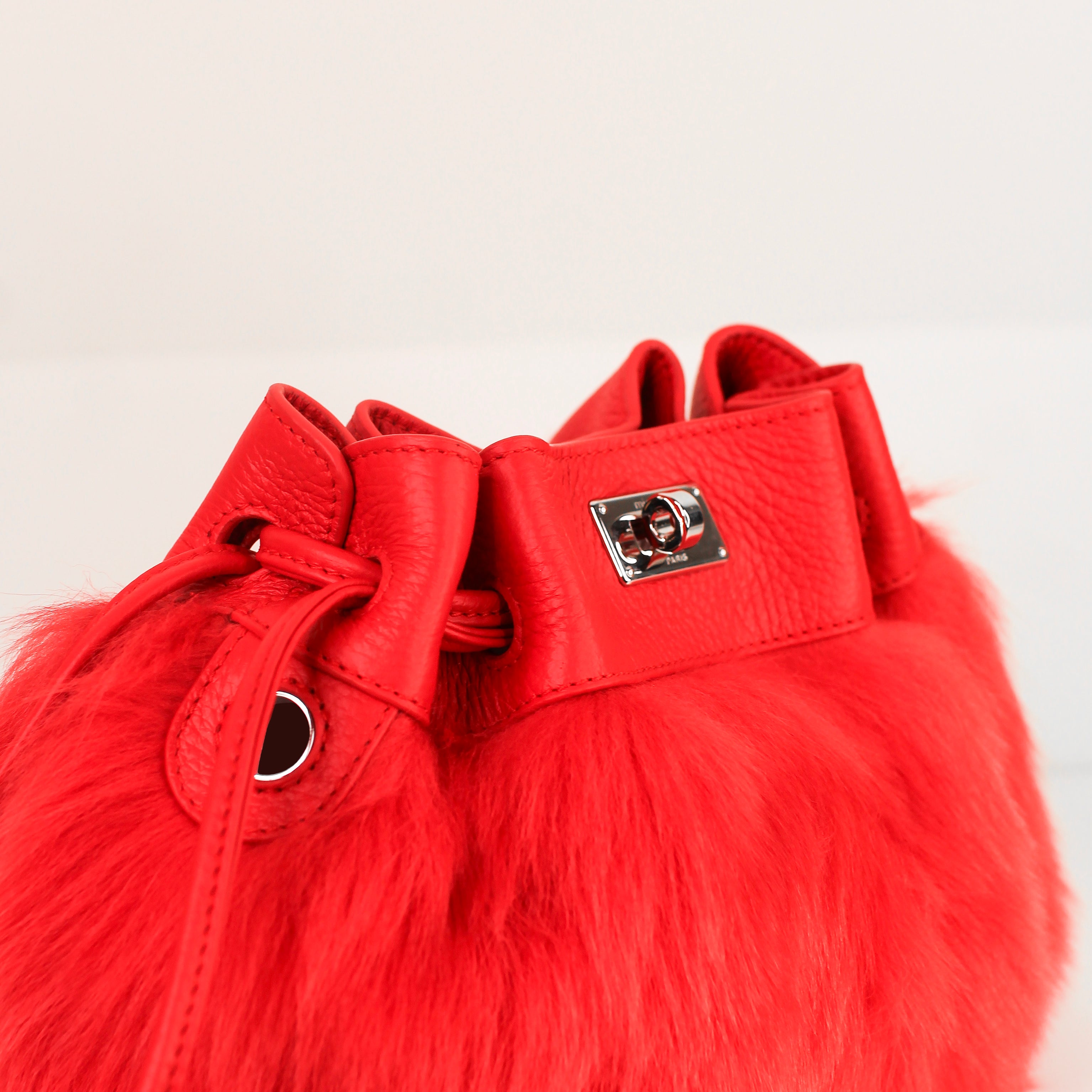 SAC À MAIN EN CUIR ET SHEARLING COLETTE GERANIUM