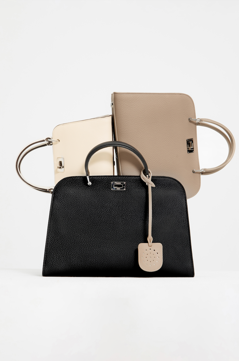 LEATHER HANDBAG OPERA PM BLACK