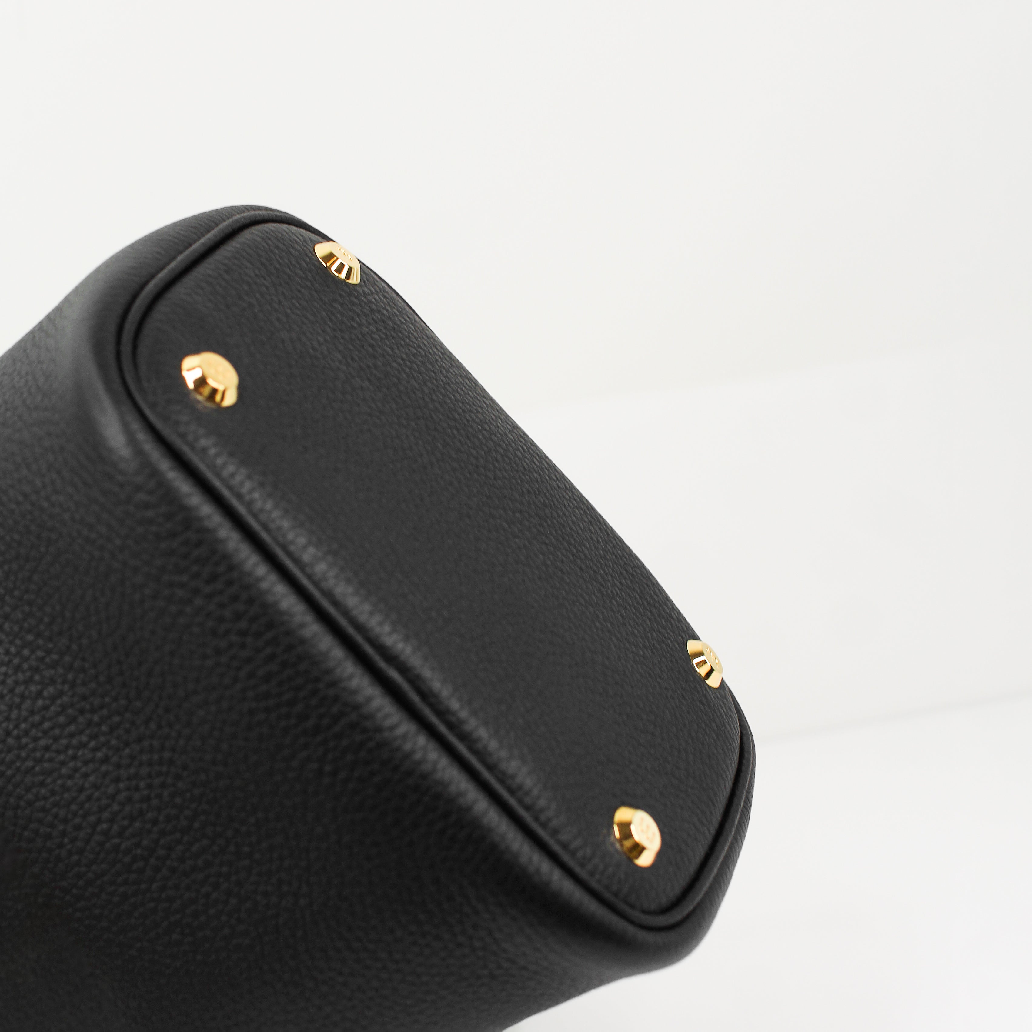 SAC A MAIN EN CUIR ETOILE MINI NOIR FINITIONS DORÉES