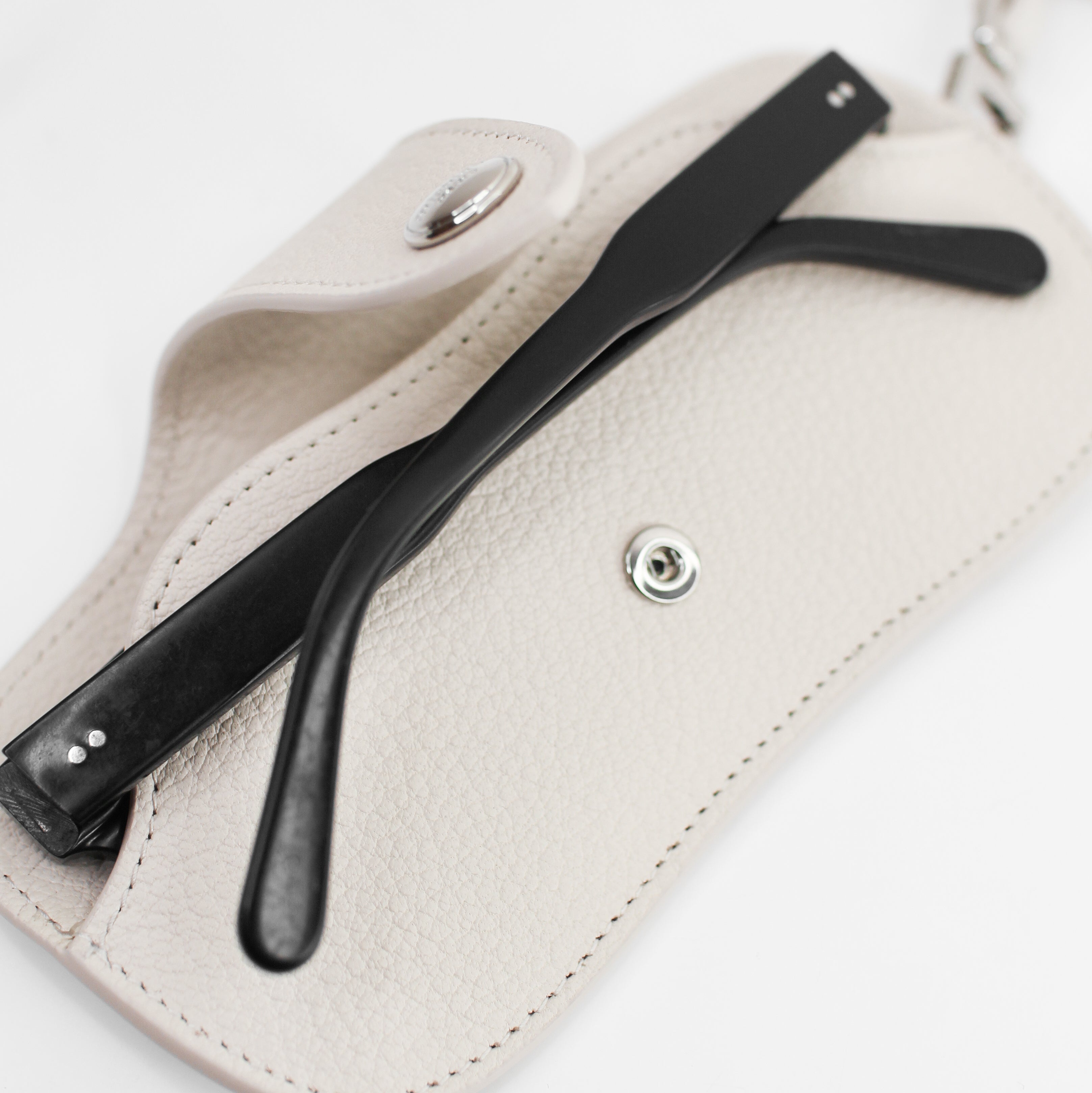 LEATHER GLASSES HOLDER IVORY