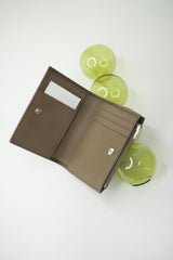 LEATHER BIFOLD ZIP WALLET TAUPE
