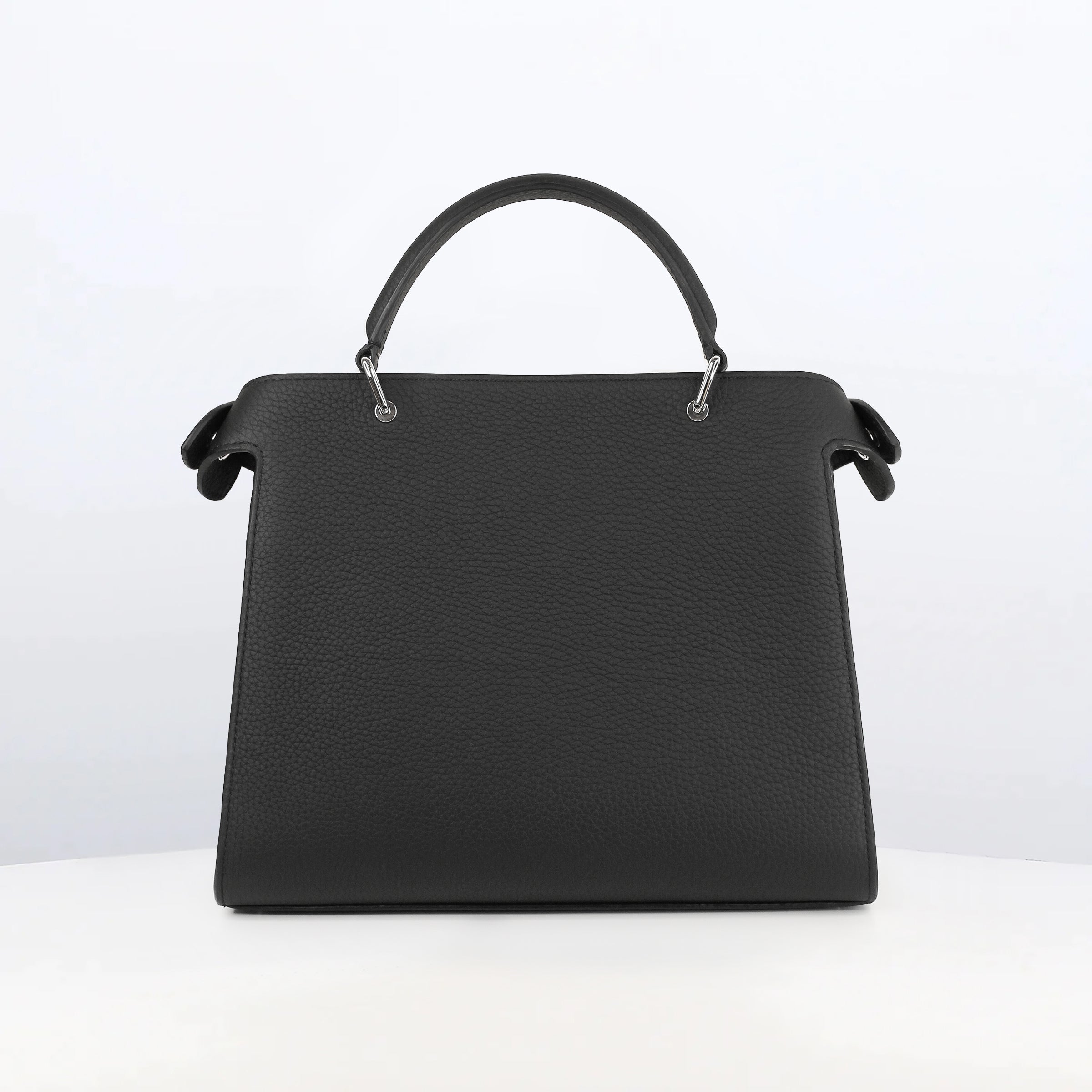 国内即発ノベルティ ハンドバッグです ブラック バッグ - メルカリ