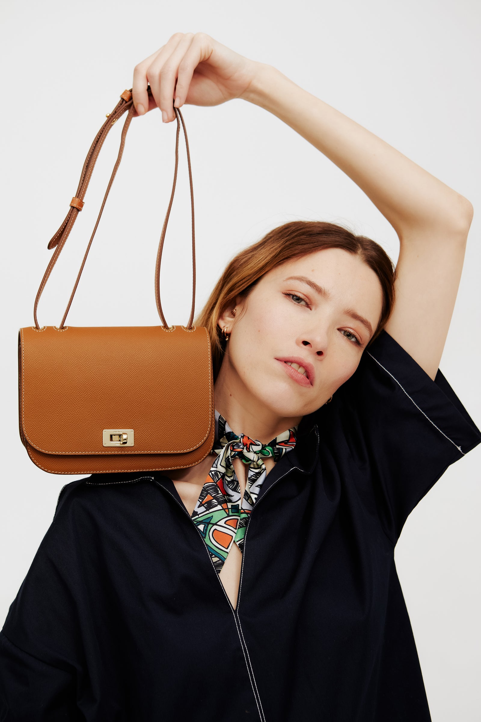 【送料込】michino PARIS_エリゼ ゴールド LEATHER FLAP BAG ELYSEE GOLD – Michino Paris