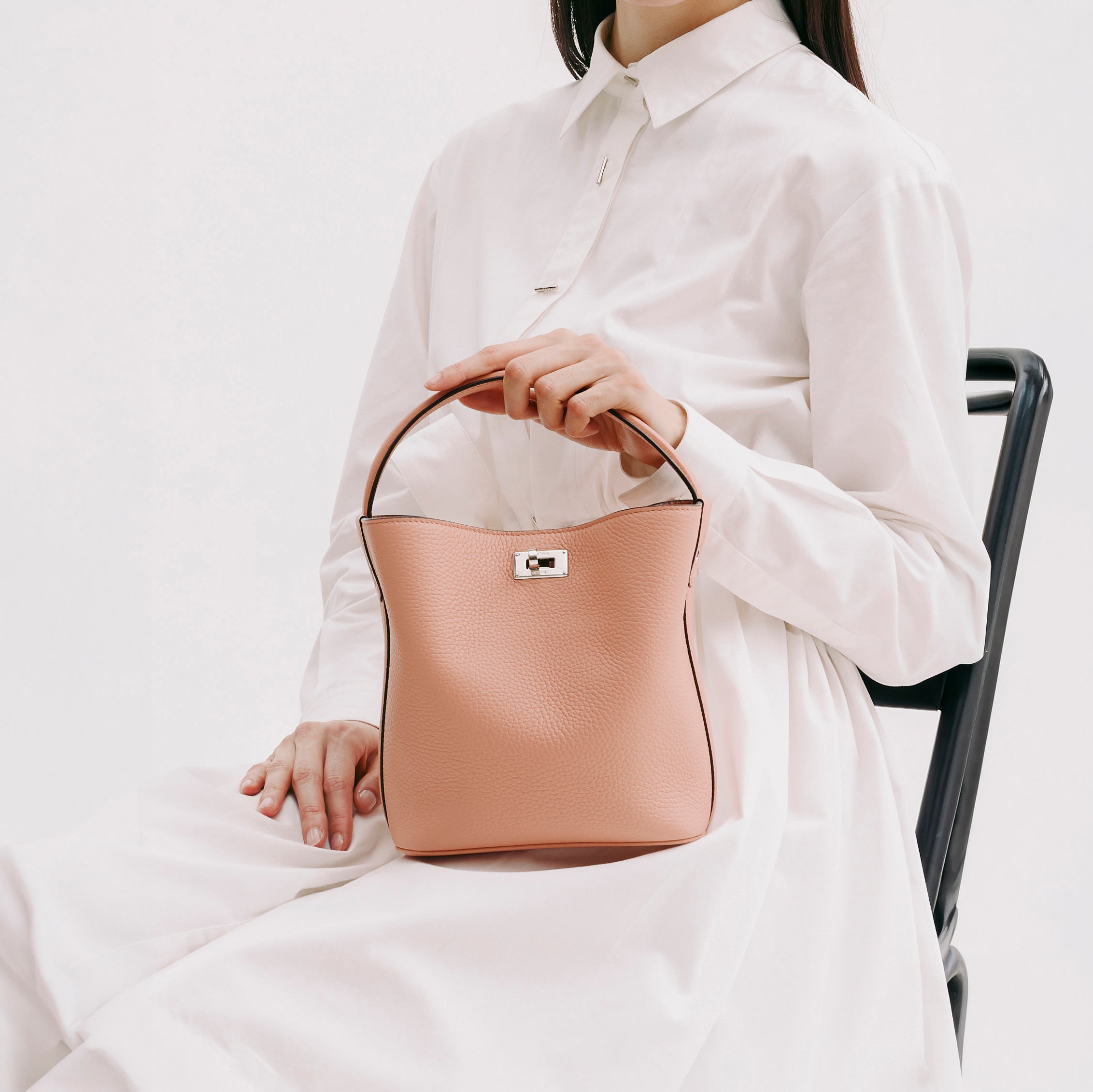 ODEON MINI LEDER-BUCKET-BAG TERRACOTTA