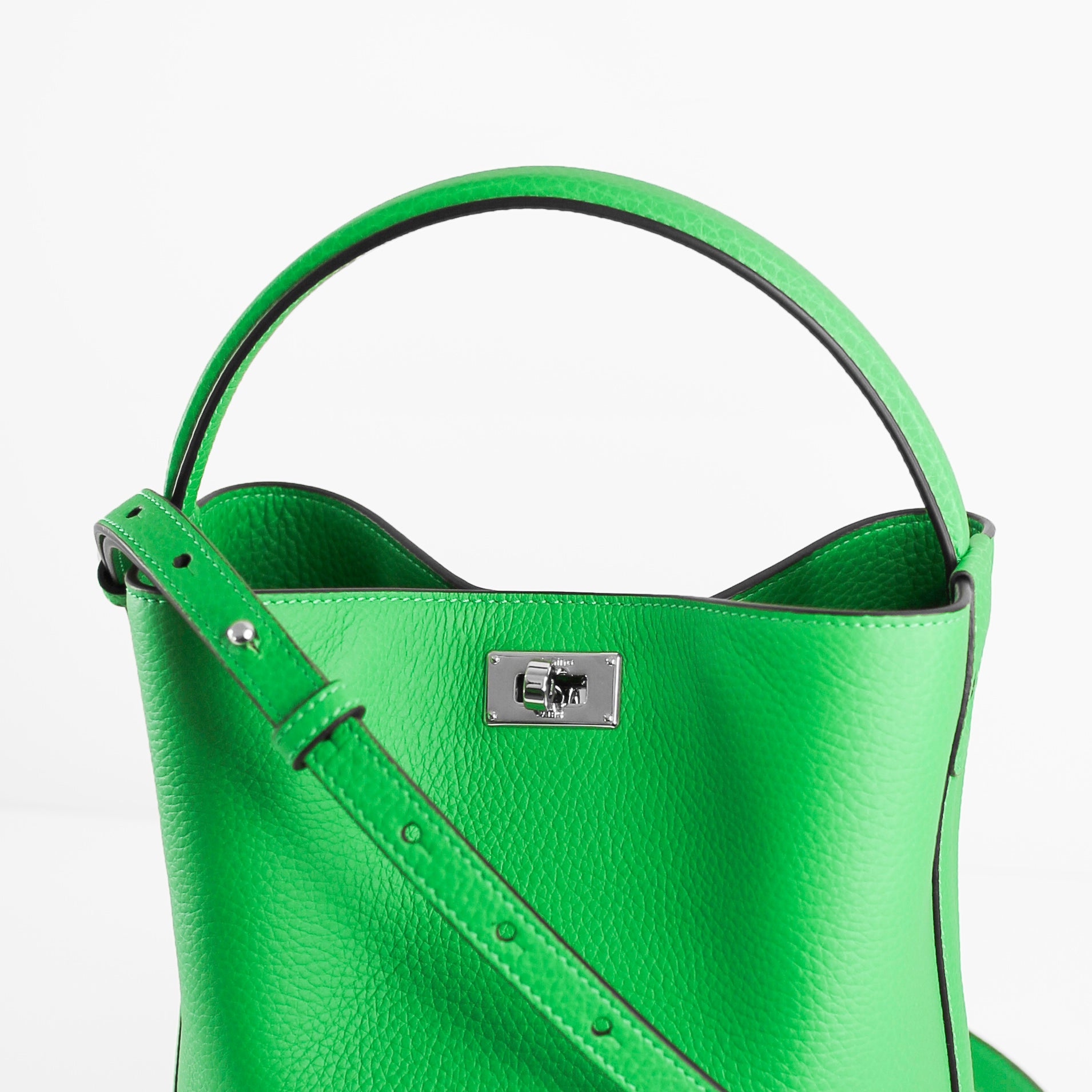 ODEON MINI LEDER-BUCKET-BAG BAMBOO
