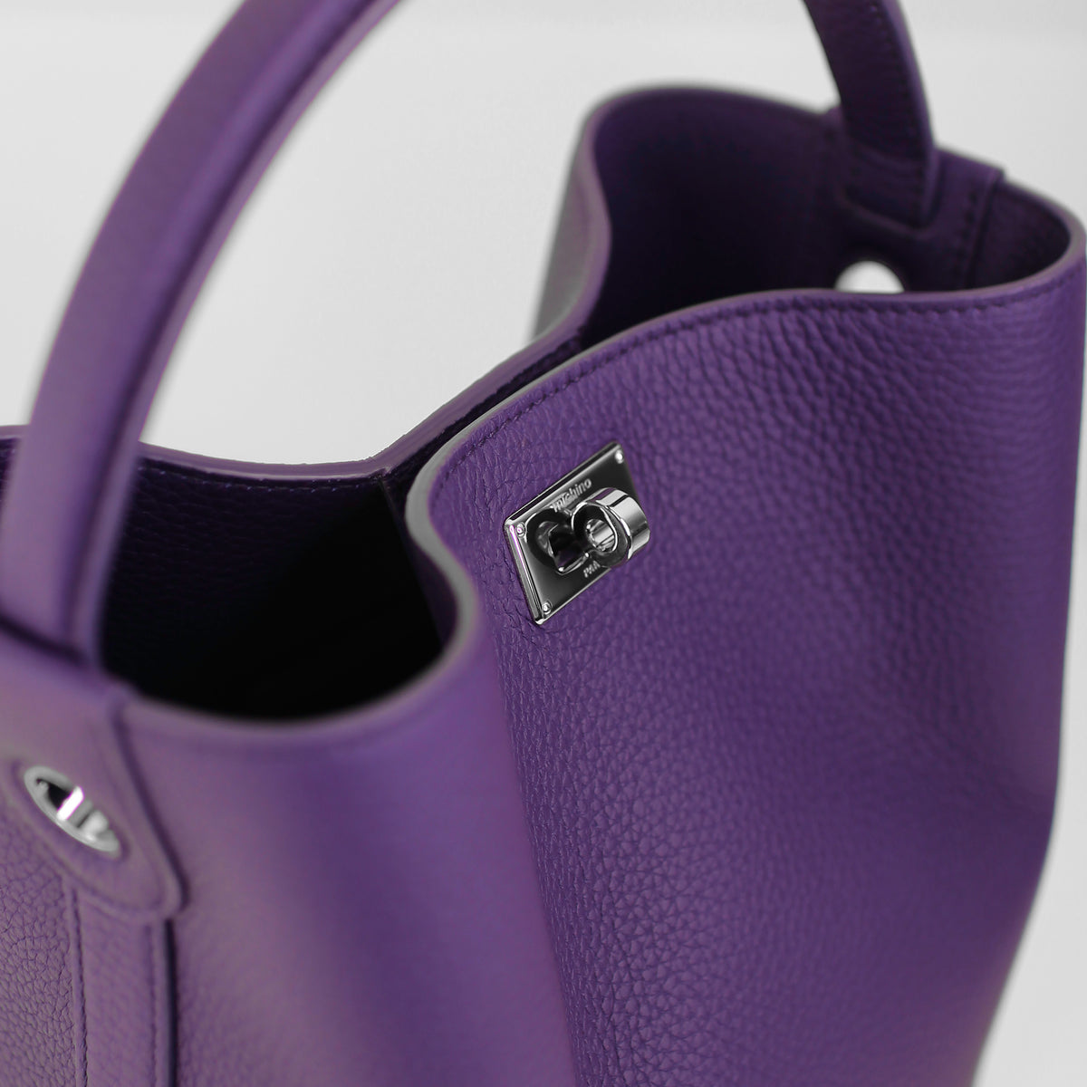 LEATHER BUCKET BAG ODEON MINI IRIS