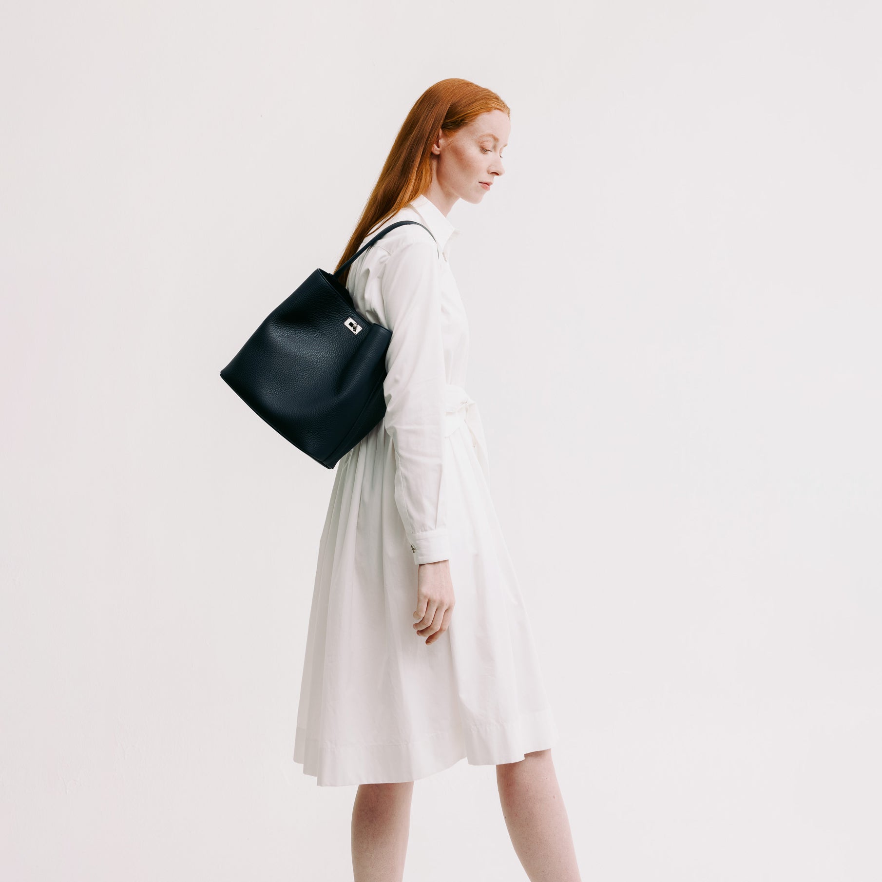 ODEON PM LEDER-BUCKET-BAG ECLIPSE
