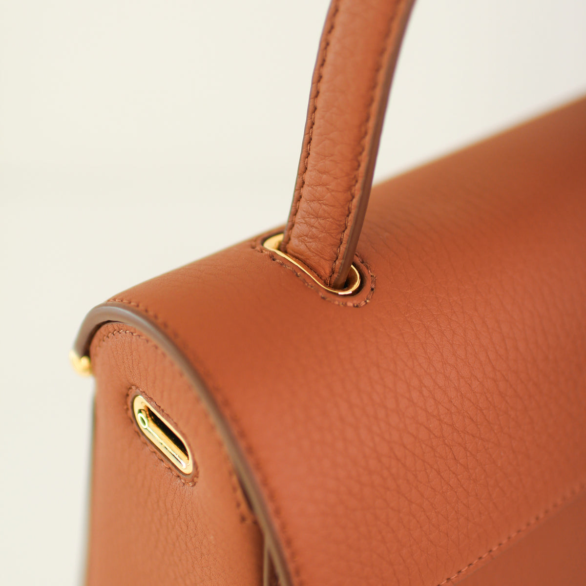 LEATHER HANDBAG PALAIS ROYAL PM GOLD