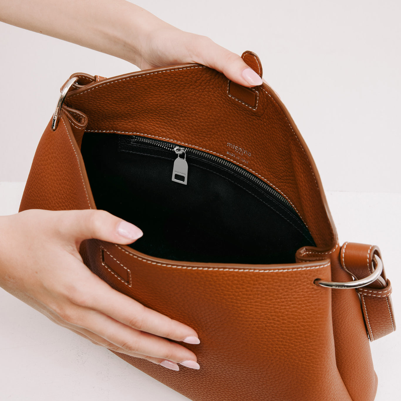 PASSY PM HYBRID HOBO LEDERHANDTASCHE GOLD