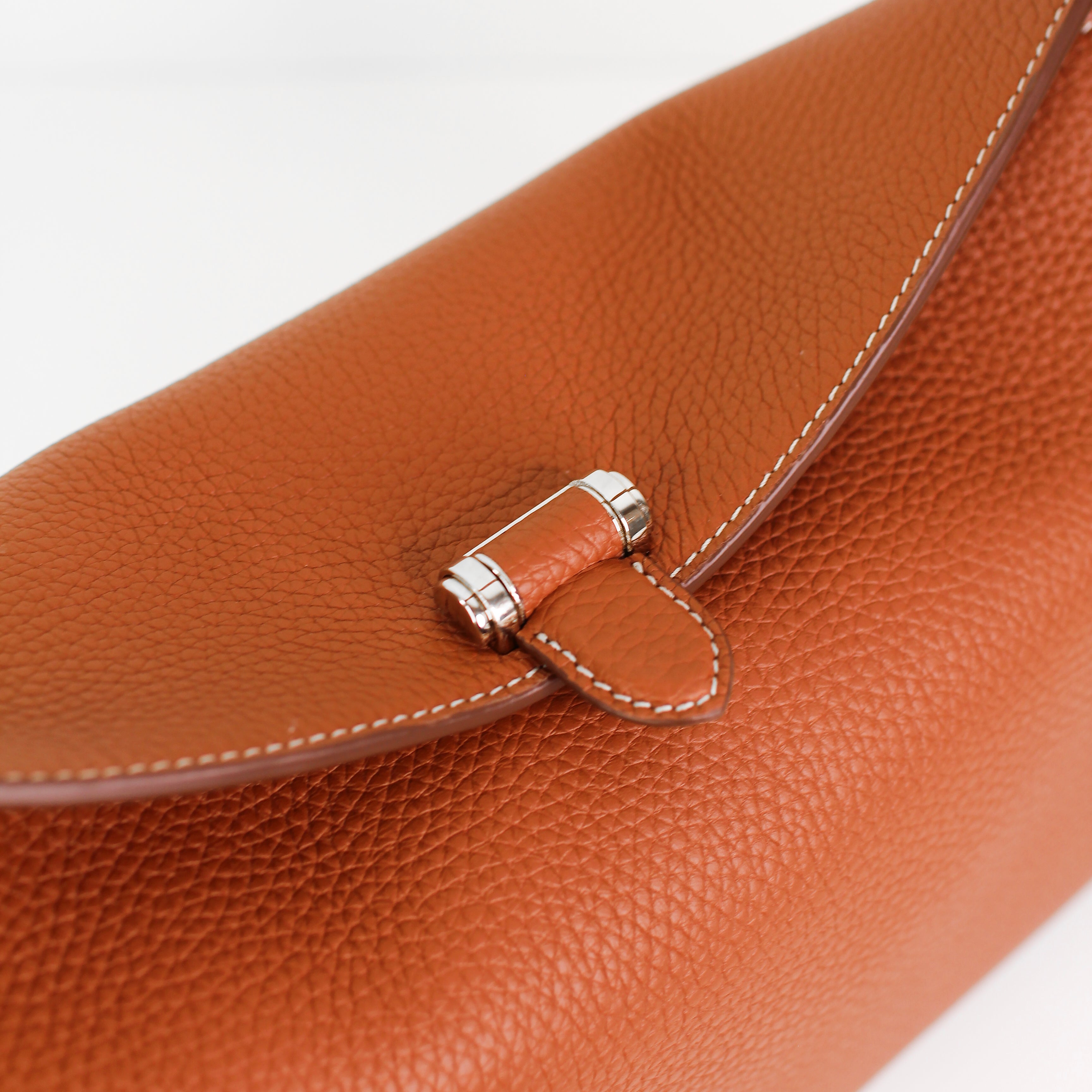 パシー スモール ハイブリットホーボー レザーバッグ ゴールド