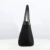COFFRET : SAC CABAS SEINE40 NOIR AVEC SA POCHETTE