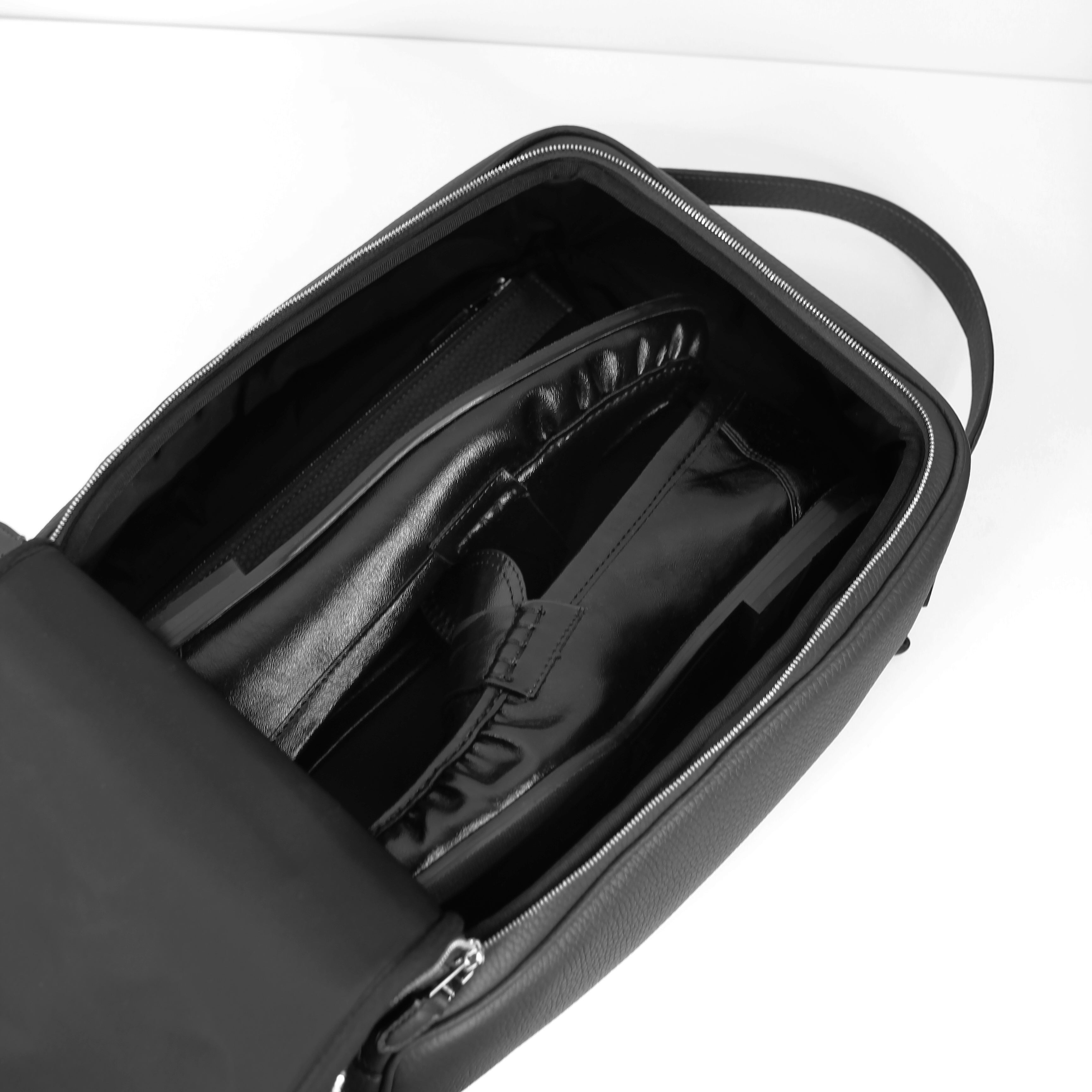 "Archive Event" Schuhtasche aus Leder