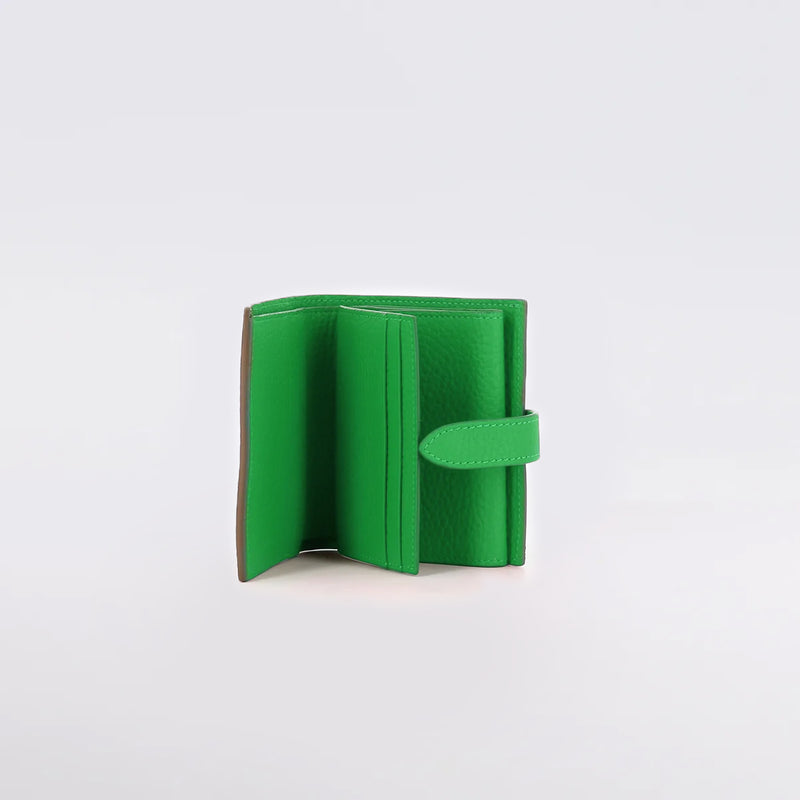 LEATHER BIFOLD WALLET TAUPE / GREEN BAMBOO