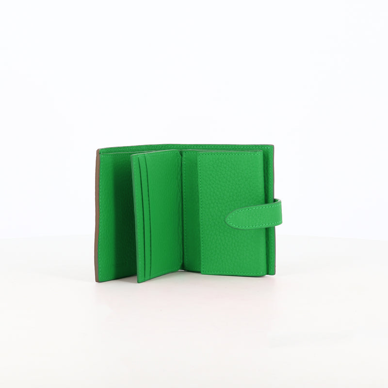 LEATHER BIFOLD WALLET TAUPE / GREEN BAMBOO